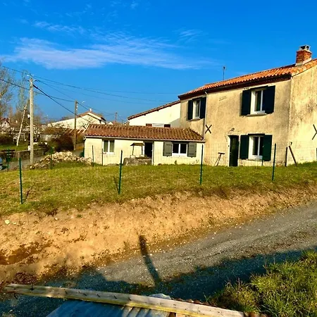 Charmante شقة Clesse (Deux-Sevres)